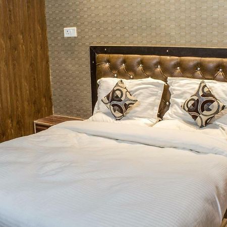 Hotel Varanasi Ganges Bagian luar foto