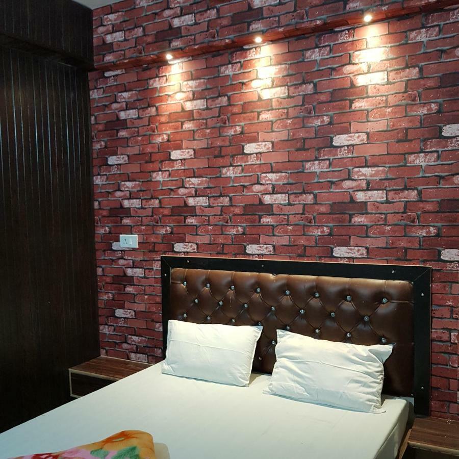 Hotel Varanasi Ganges Bagian luar foto