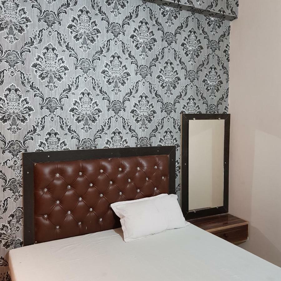 Hotel Varanasi Ganges Bagian luar foto