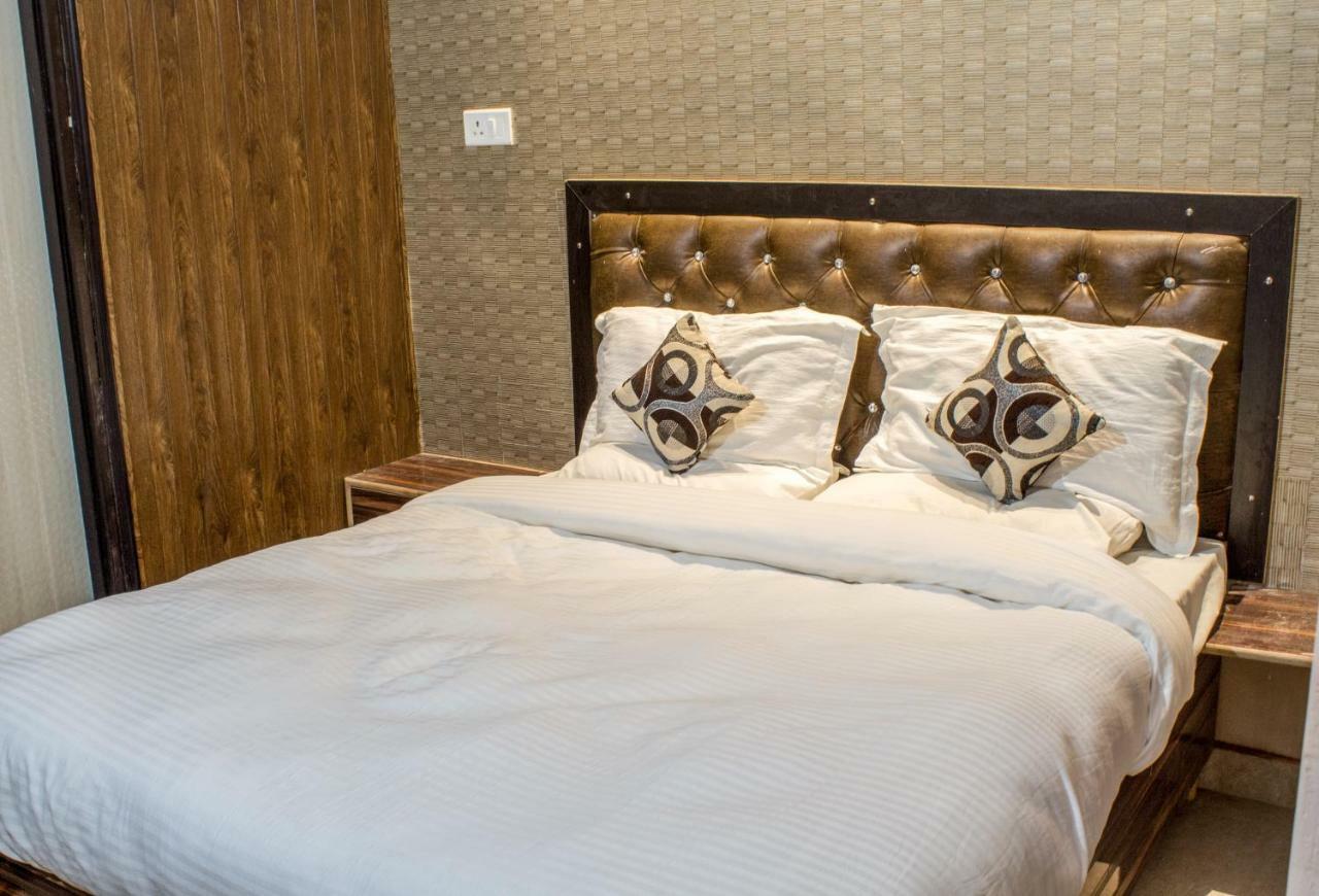 Hotel Varanasi Ganges Bagian luar foto