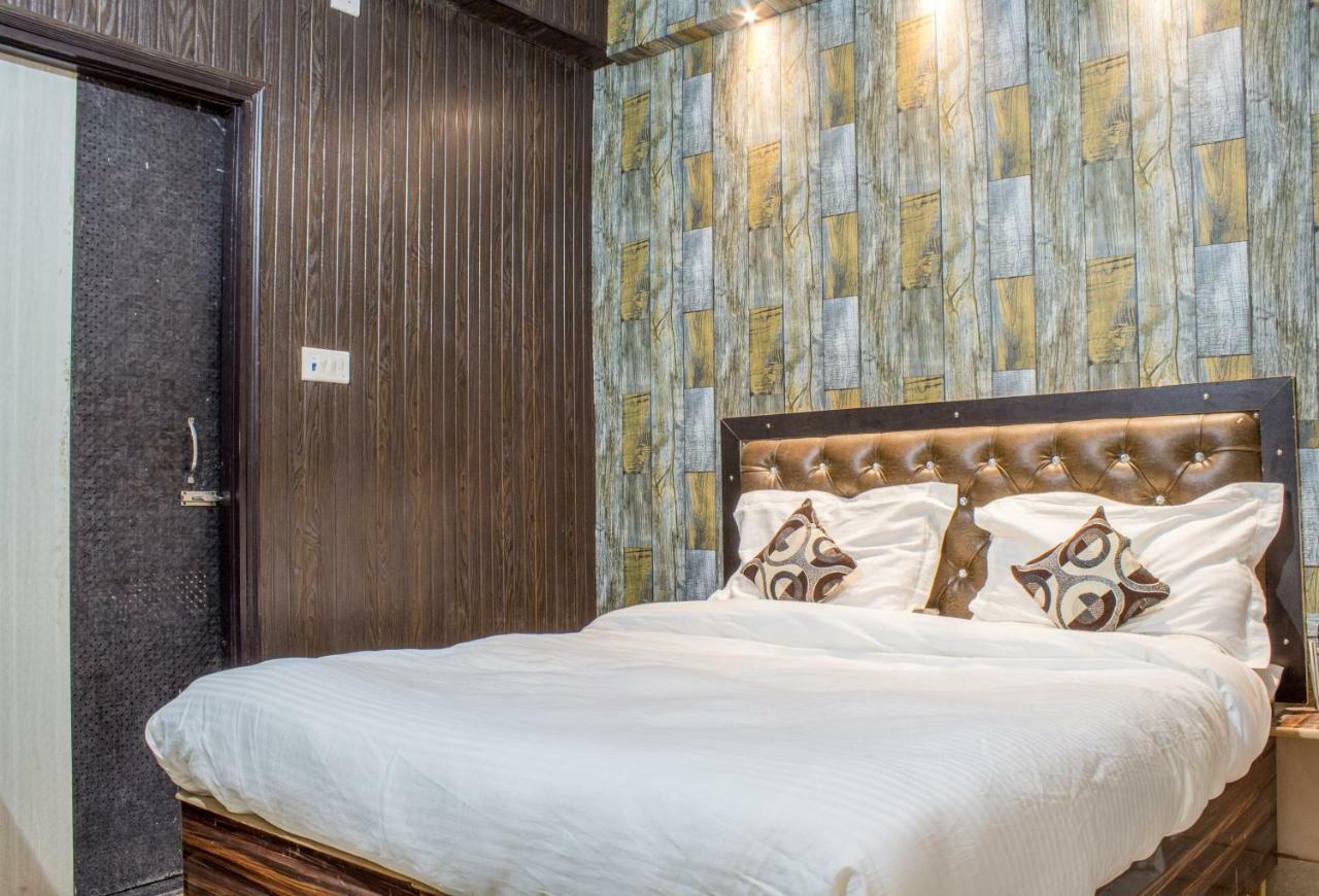 Hotel Varanasi Ganges Bagian luar foto