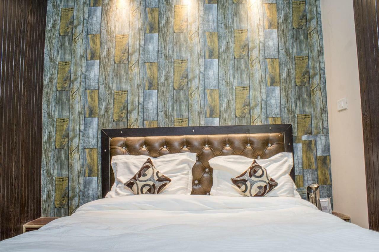 Hotel Varanasi Ganges Bagian luar foto