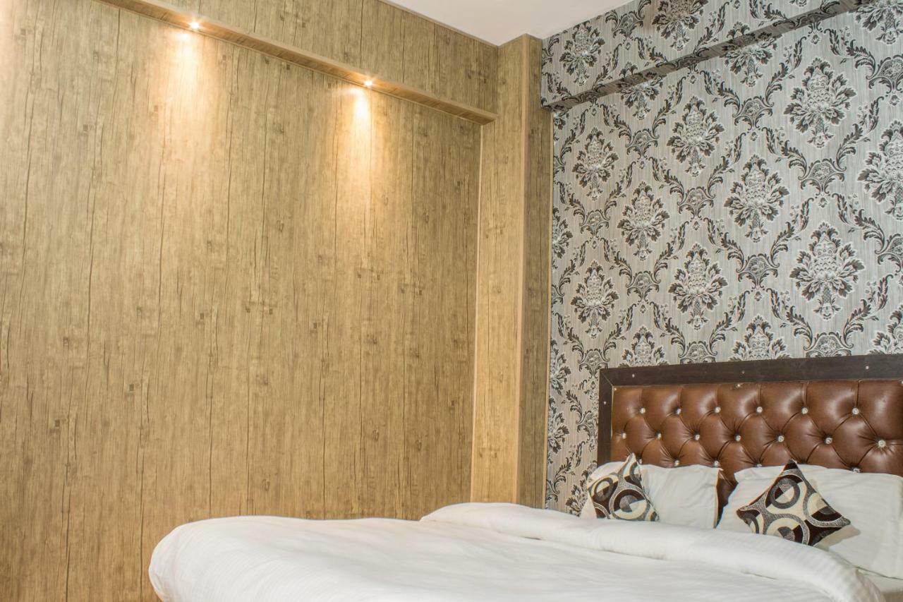 Hotel Varanasi Ganges Bagian luar foto